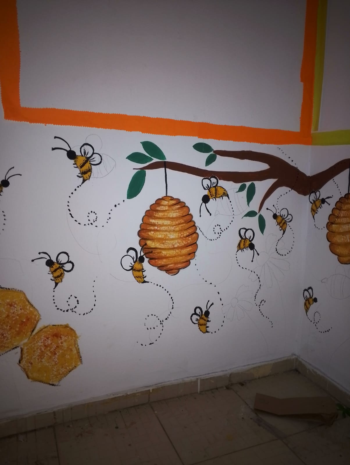 Beehive & Buzzing Bees